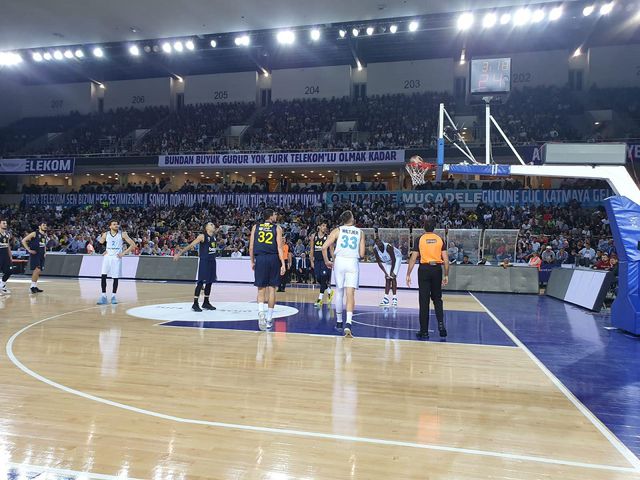 Fenerbahçe Beko ligde yara sardı