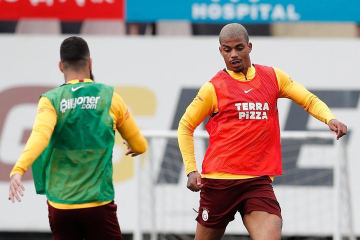 Galatasaray'da Mario Lemina yüzleri güldürdü
