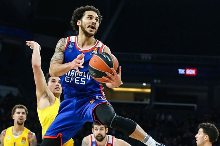 Shane Larkin'den sürpriz karar
