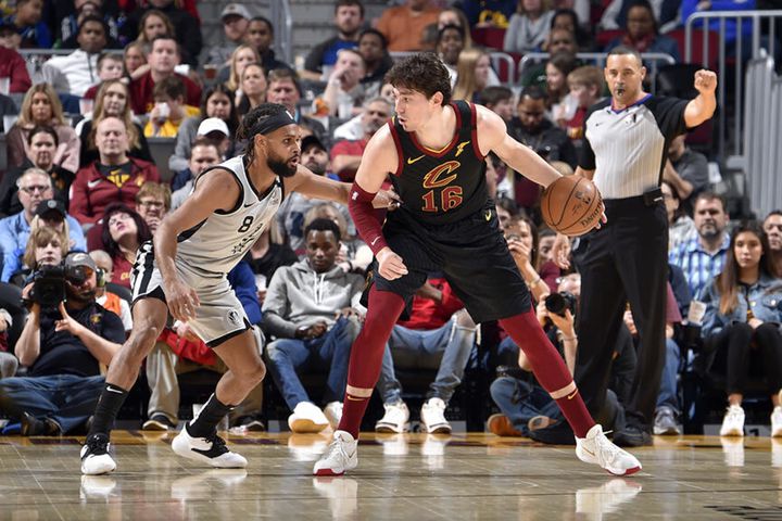 Cedi Osman 19 sayı attı, arkadaşlarını galibiyete taşıdı