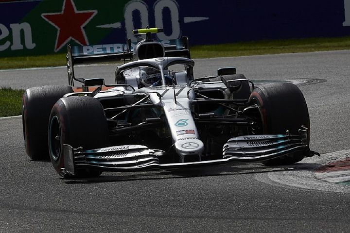 Bottas, F1 seviyesinden "uzakta" olabilir