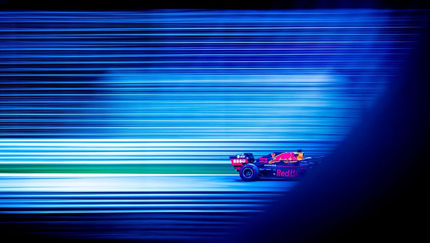 Red Bull Singapur'da zaferi hedefliyor