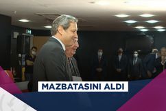 Galatasaray'ın yeni başkanı Burak Elmas mazbatasını aldı!