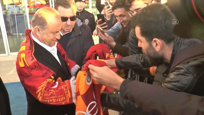Galatasaray taraftarından Fatih Terim'e büyük yakarış