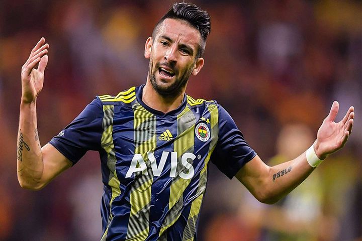 Mauricio Isla, Fenerbahçe’den ayrılıyor