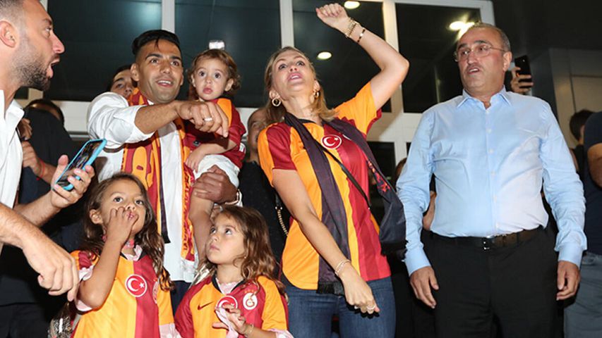 Lorelei müjdeledi, Falcao çocuklar gibi şenlendi
