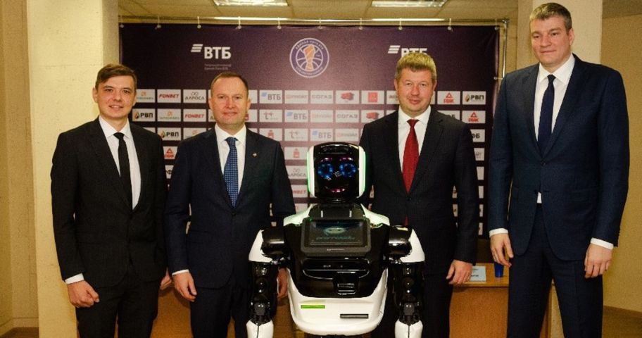 Parma Perm, takımı robot koça emanet etti!