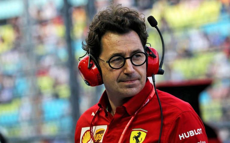 Ferrari takım patronu Binotto, pilotlarla bir araya geldi