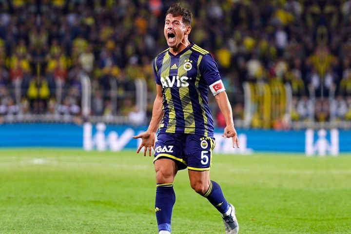 Emre Belözoğlu: Tarihteki en büyük rakibimizle oynayacağız