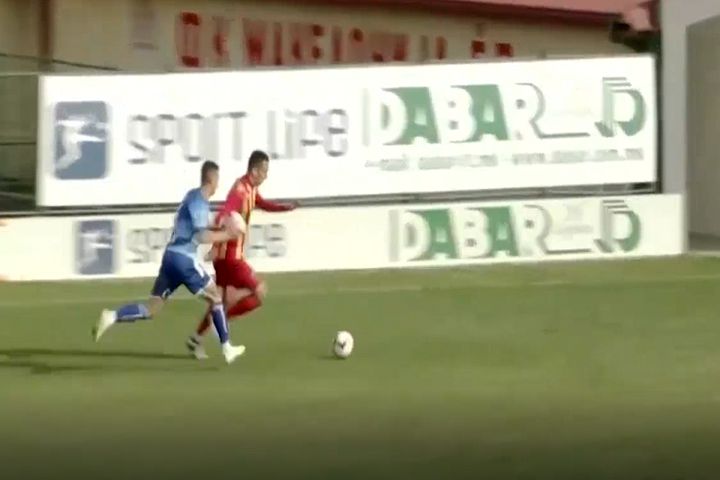 Bu kırmızı kart biraz farklı