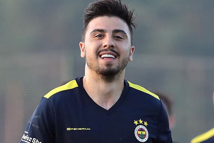 Ozan Tufan'dan Galatasaray'a gönderme