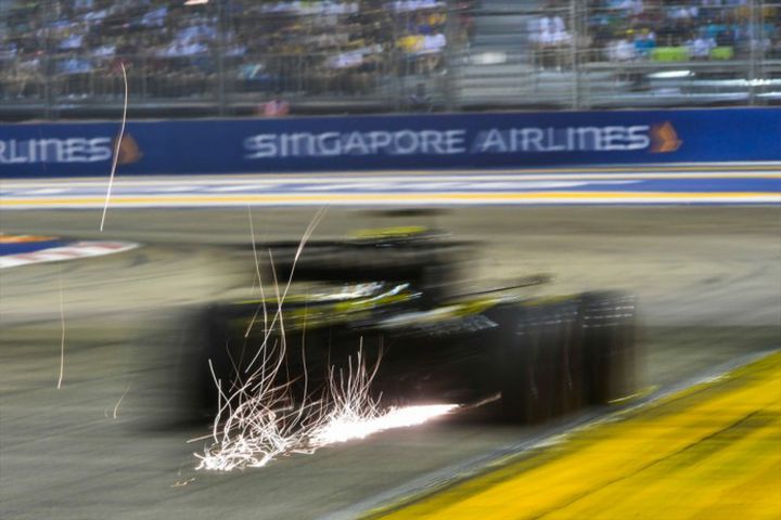 Ricciardo'ya büyük şok!