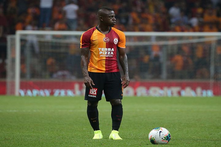 Belhanda'nın yokluğunda Jean Michael 'Seri'başı