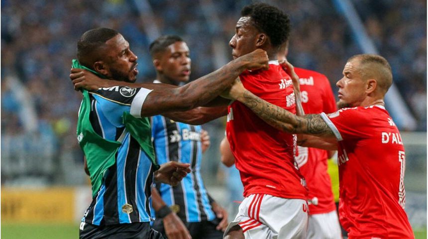 Copa Libertadores'te 8 kırmızılı B'rezil'ya gece