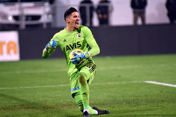 Altay Bayındır'dan arkadaşlarına sert çıkış