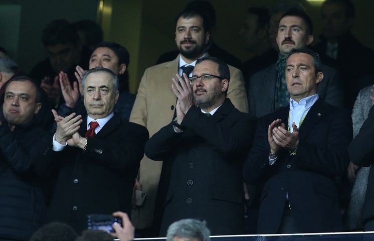 'Fenerbahçeliler üzülmesin hala yarıştalar'
