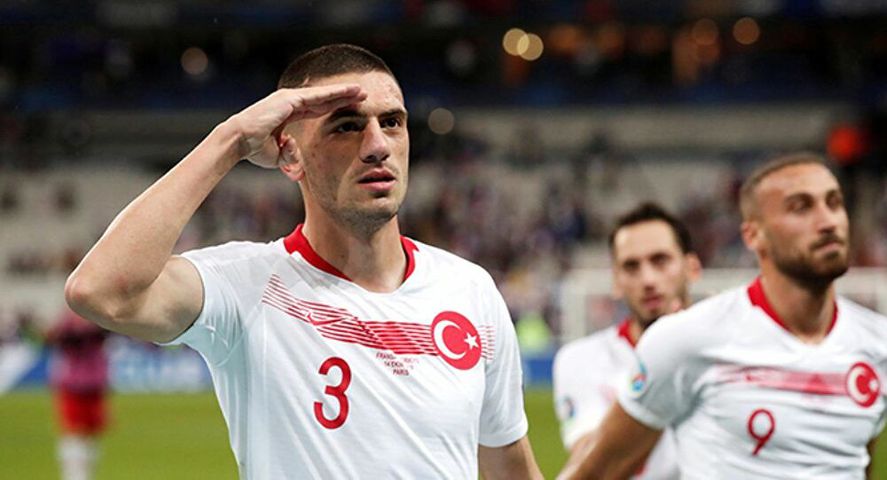 Temsilcimiz Merih Demiral'a doğum gününde anlamlı jest