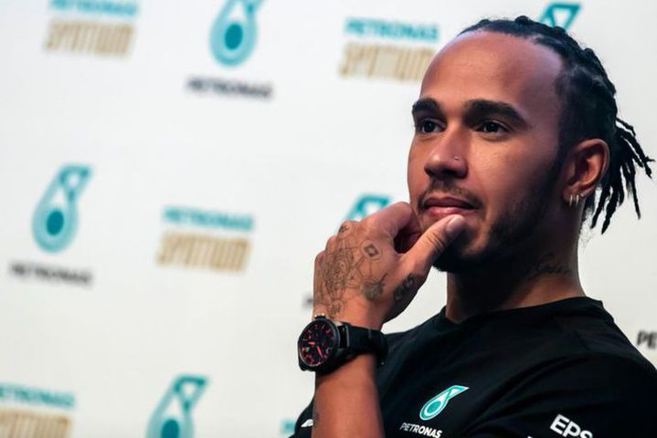 Hamilton: “2020-2021 sezonunda takımlarda sürpriz değişikler olabilir”