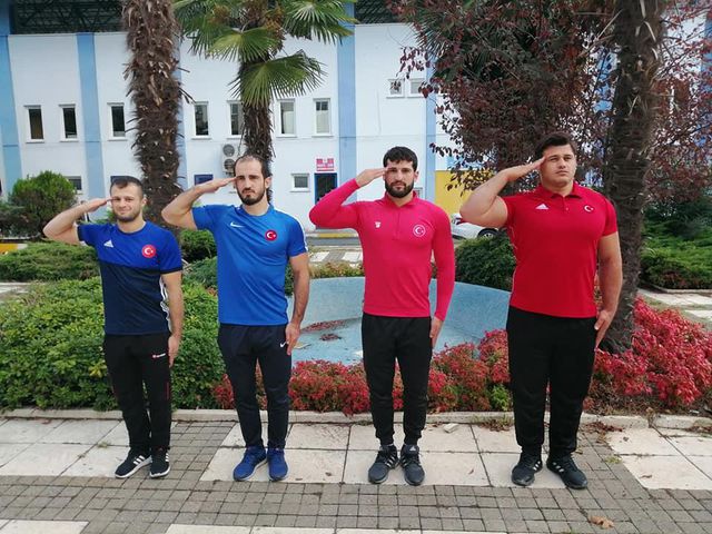 'Vatanımız için cepheye gitmeye hazırız'