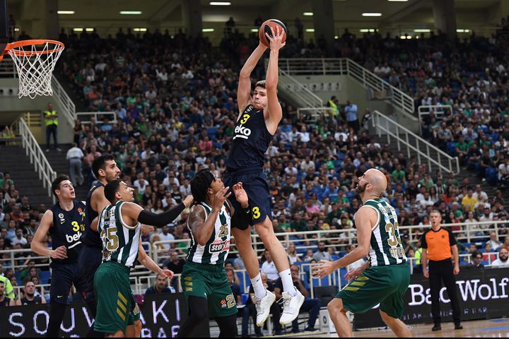 Fenerbahçe son sırada kaldı