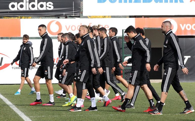 Beşiktaş, maliyetli oyuncularla yollarını ayırmak istiyor